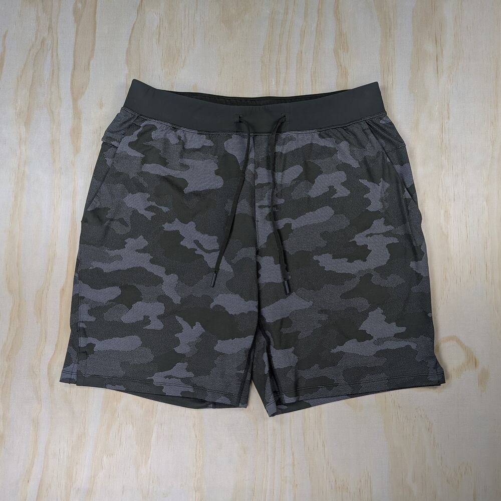 Lululemon Men's XL Pace Breaker Lined Short Green Camo Athletic Gym Zip Pocket
